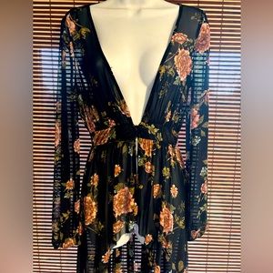 Sheer flower printed pull over